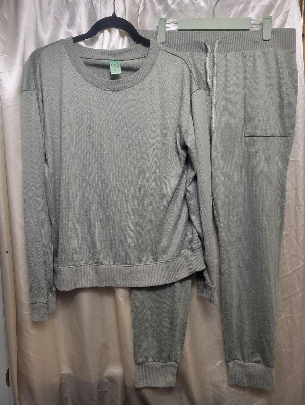 Soft Green Lg Pajama Set
